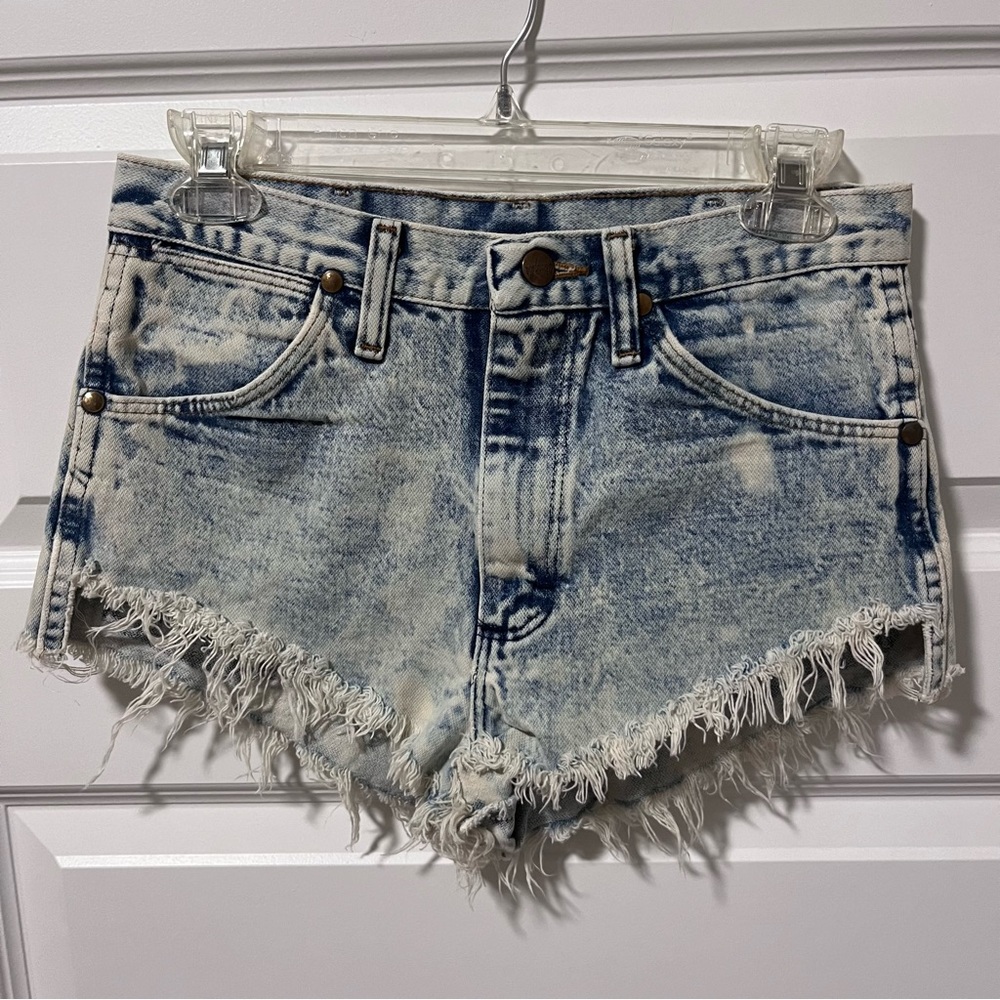 Wrangler Daisy Duke Cut Off Reworked Booty Shorts Acid Wash Distressed Sz 30x32